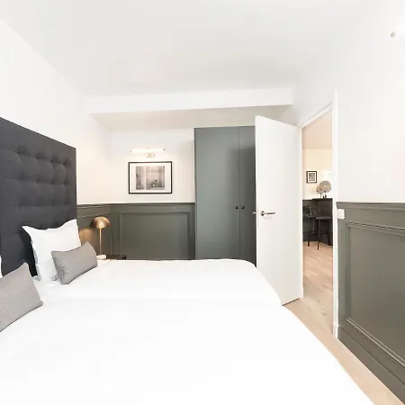 Livinparis - Luxury 4 Bedrooms Le Marais I