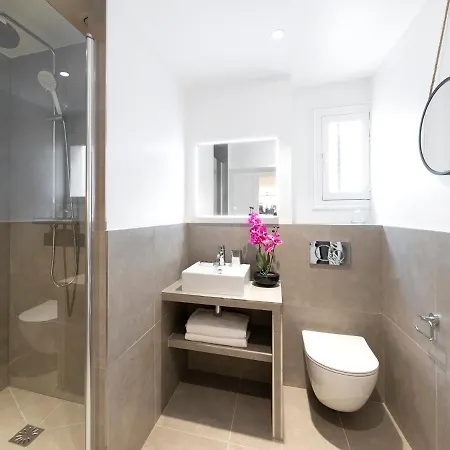 Livinparis - Luxury 4 Bedrooms Le Marais I Apartment *
